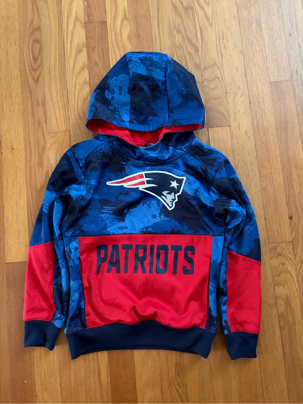 NFL | New England Patriots | YTH Camo Colorblock Fleece Hoodie | Size S